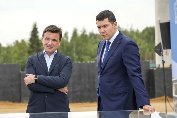 Андрей Воробьев и Антон Алиханов дали старт строительству трех государственных индустриальных парков
