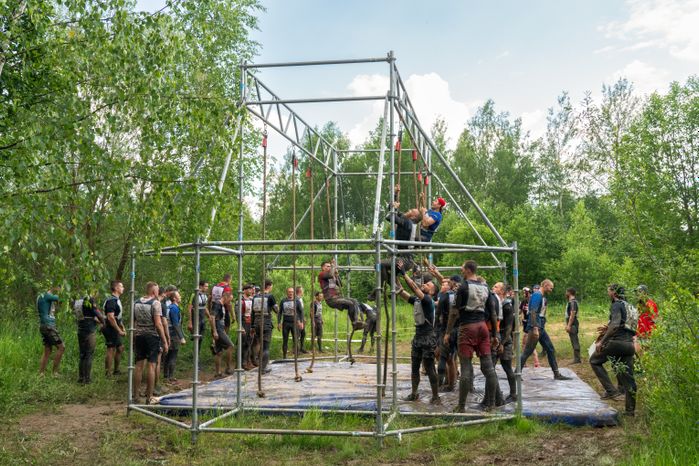 Гонка героев на полигоне Алабино собрала 1,5 тыс. человек
