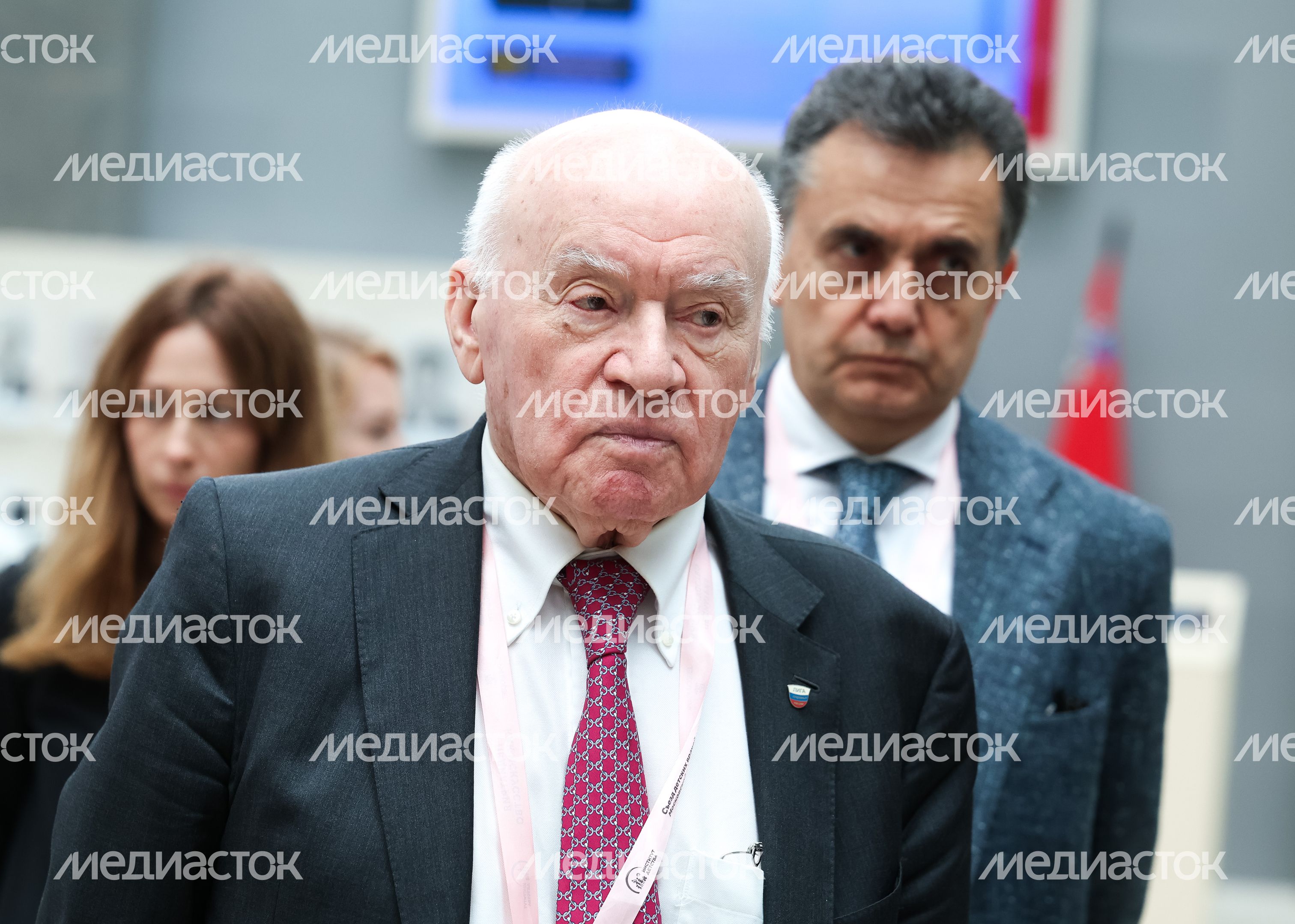 Лео Бокерия поприветствовал участников VI Cъезда детских врачей Московской области Лео Бокерия поприветствовал участников VI Cъезда детских врачей Московской области