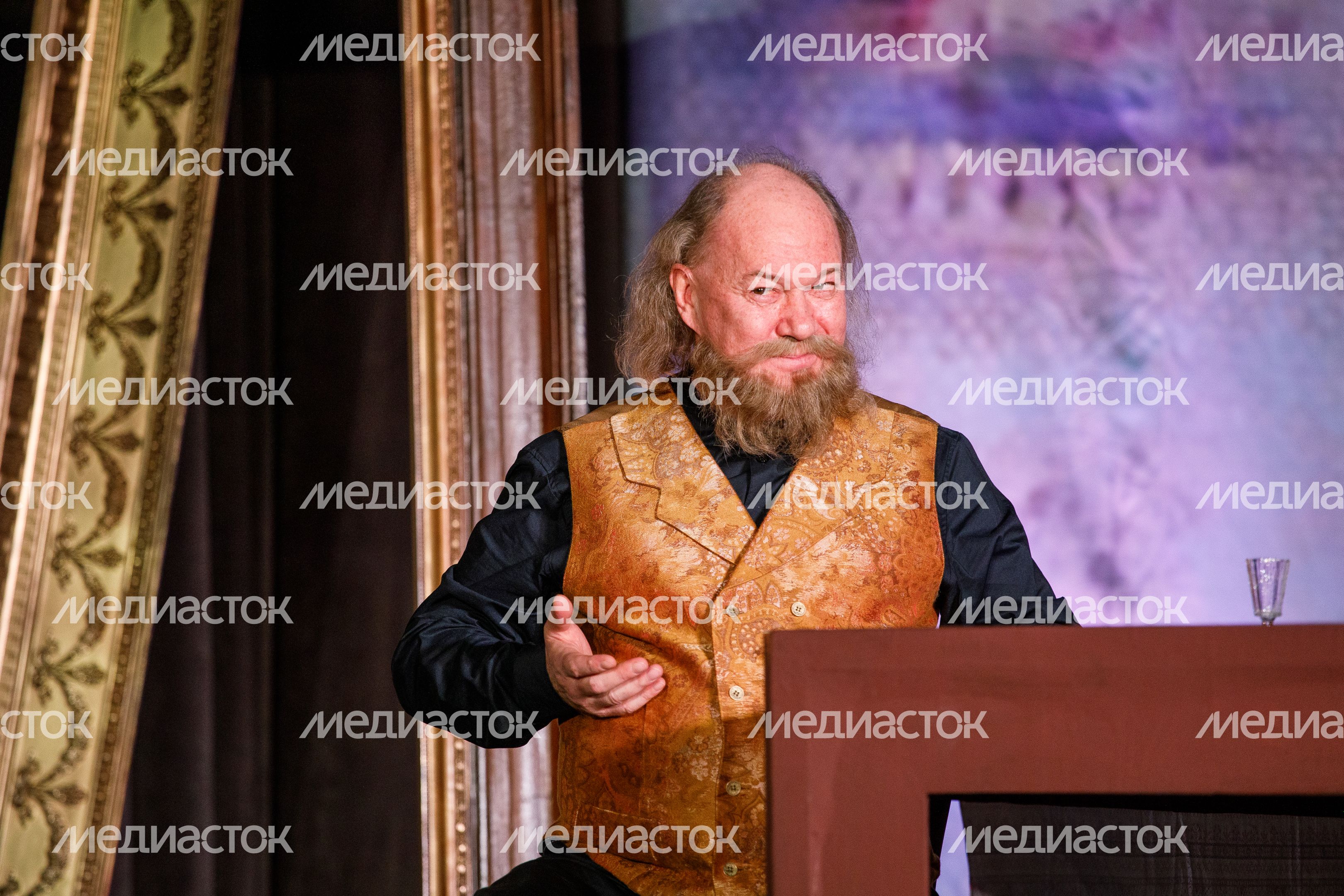 Москва. МГТ «Семейная картина»