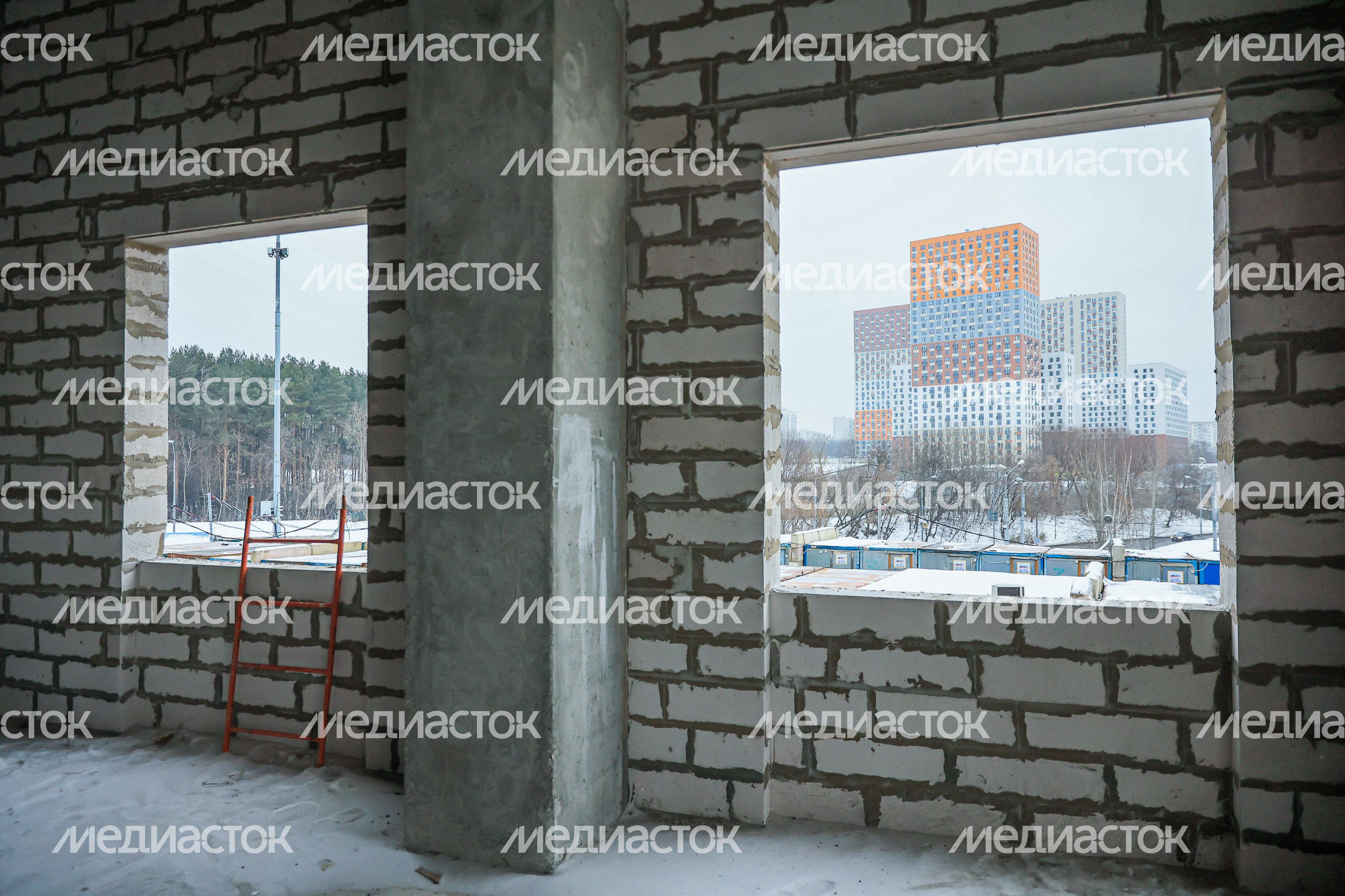 Посещение Губернатором Подмосковья стройплощадки Детской областной больницы в Красногорске