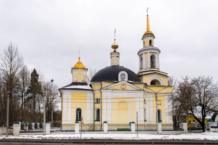 Иоанно-Предтеченский храм в селе Садки округа Истра