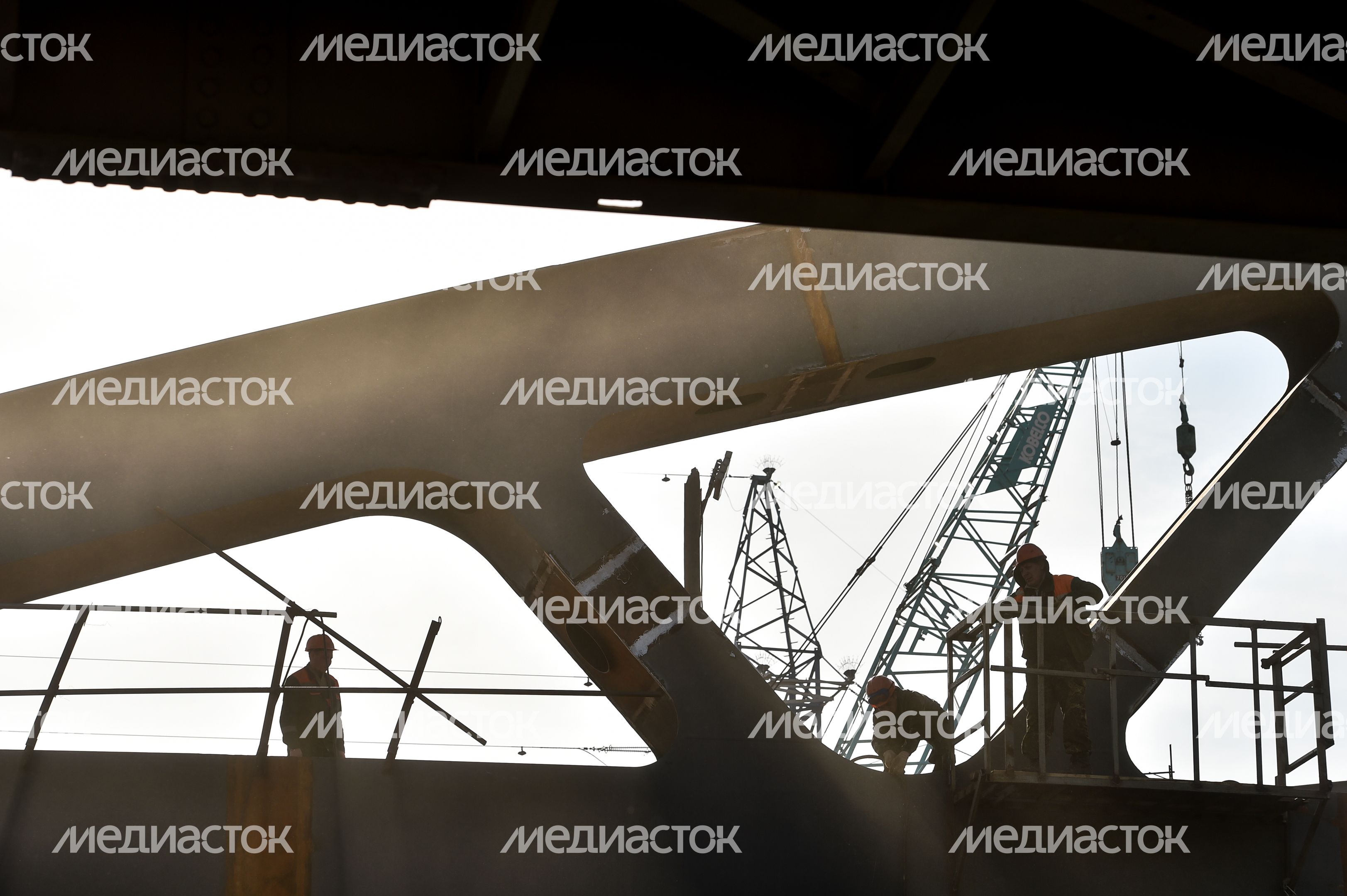 Надвижка арочного пролета на развязке Ленинградского шоссе в Химках