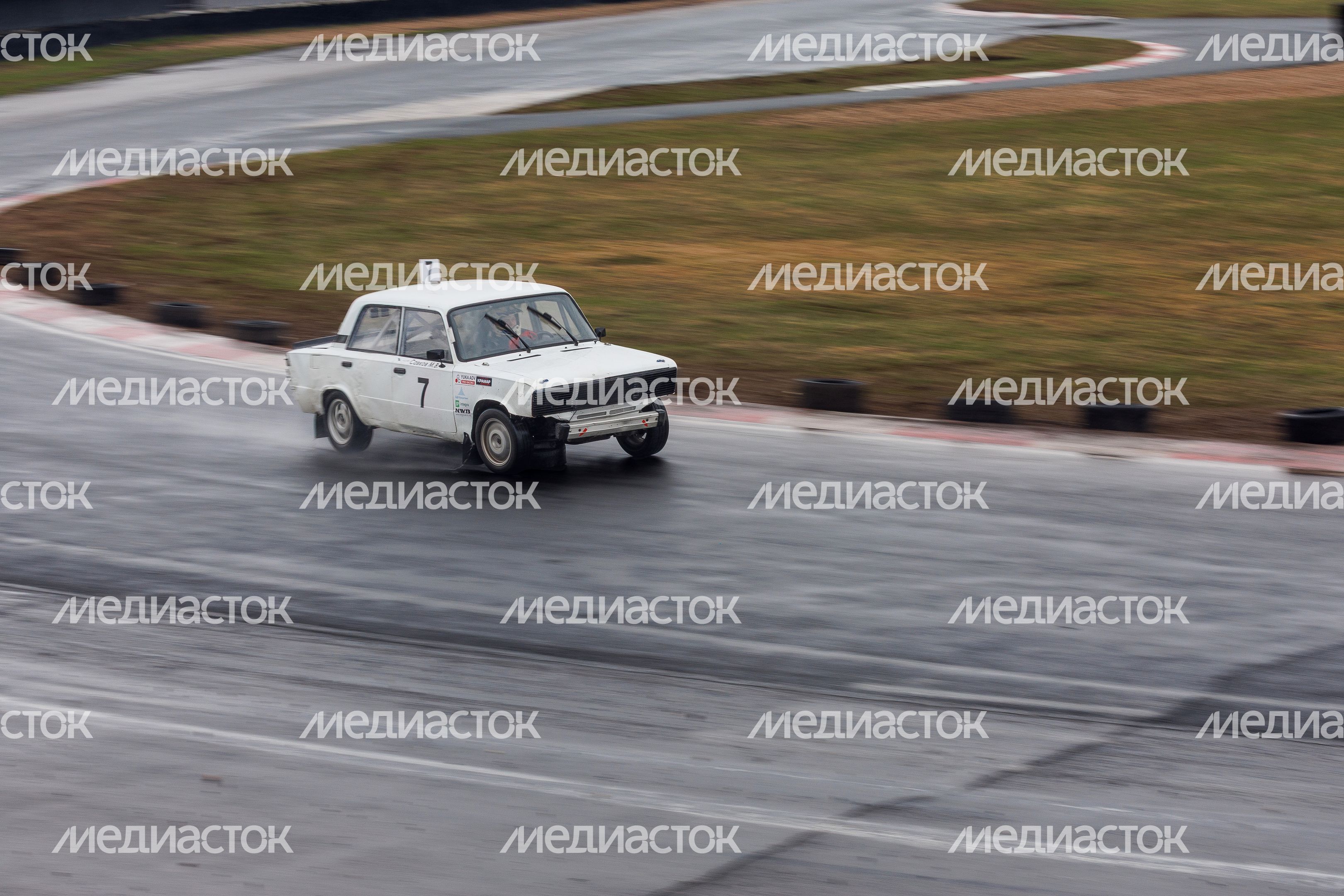 Открытие сезона ралли-кросса на гоночной трассе ADM Raceway в Мячково округа Люберцы Открытие сезона ралли-кросса на гоночной трассе ADM Raceway в Мячково округа Люберцы