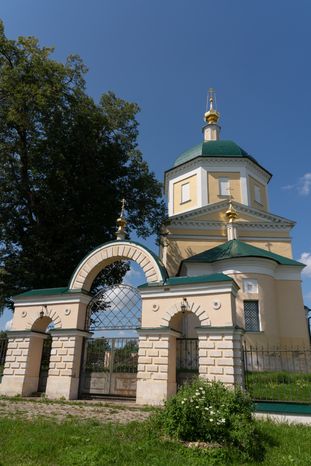 Верея. Церковь Константина и Елены