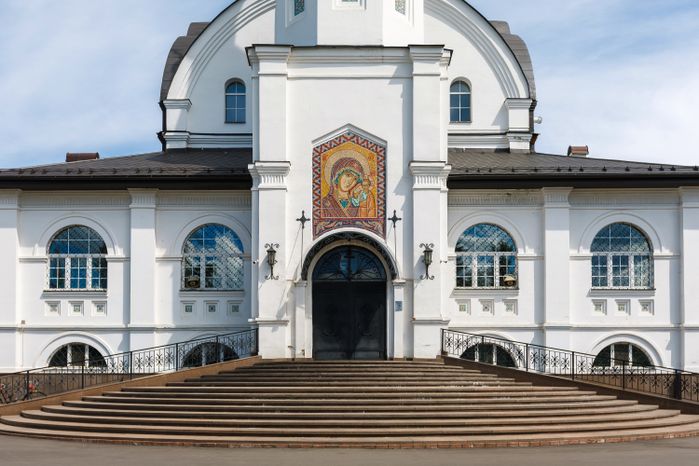 Церковь Казанской иконы Божией матери в Центральном парке Реутова