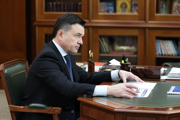 Андрей Воробьев обсудил развитие Орехово-Зуевского округа с его главой Русланом Заголовацким