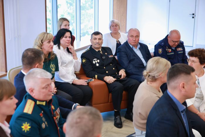 Жители округа Домодедово на встрече с губернатором Андреем Воробьевым в Городском дворце культуры «Мир»