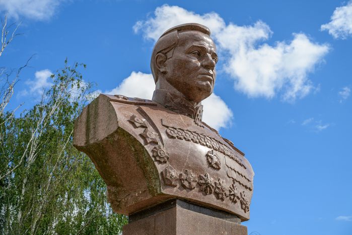 Площадь К.А. Мерецкова в Зарайском центральном парке культуры и отдыха