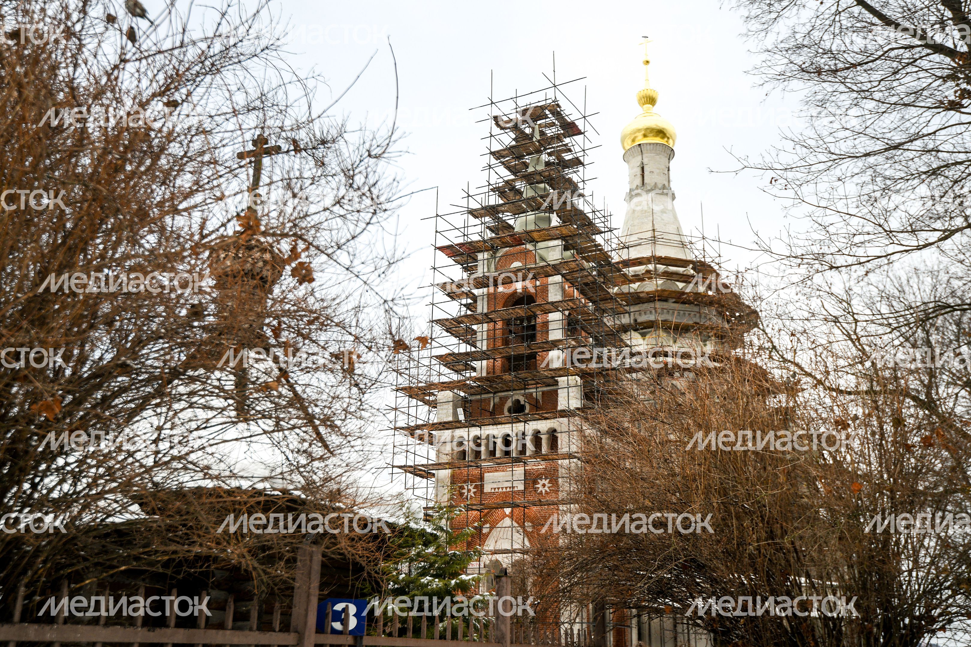 Храм Преображения Господня в селе Остров