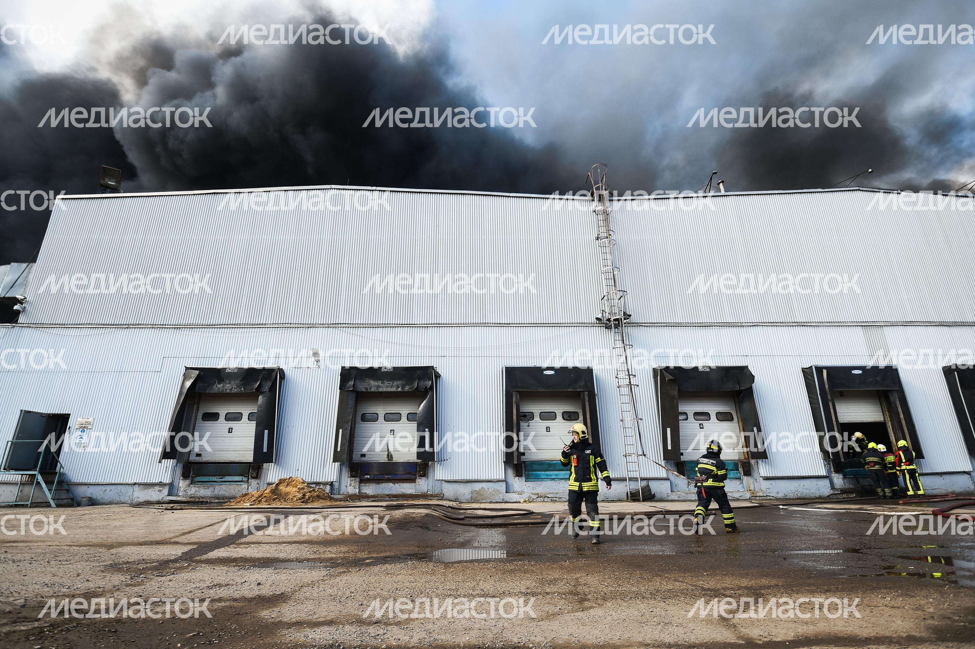 Пожар на заводе алюминиевых изделий в Дмитрове