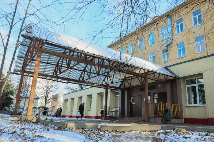 Ход капремонта поликлиники в Дзержинском