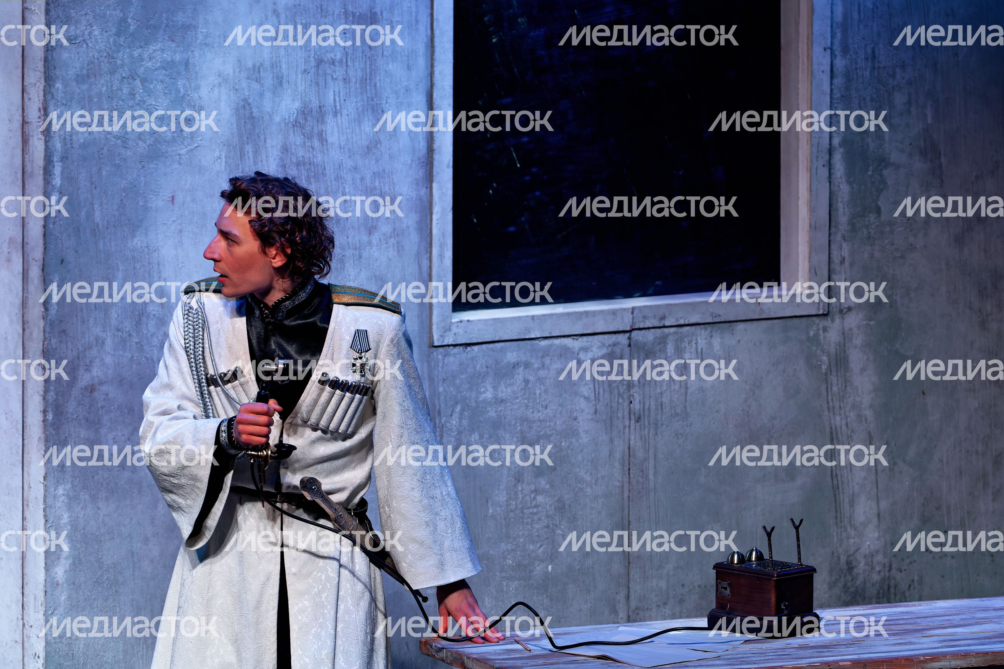 Спектакль «Дни Турбиных» Мытищинского театра «Фэст» на театральном фестивале «Мелиховская весна» в Мелихово округа Чехов