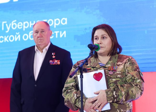 Награждение победителей XIII губернаторской премии "Мы рядом. Доброе дело"