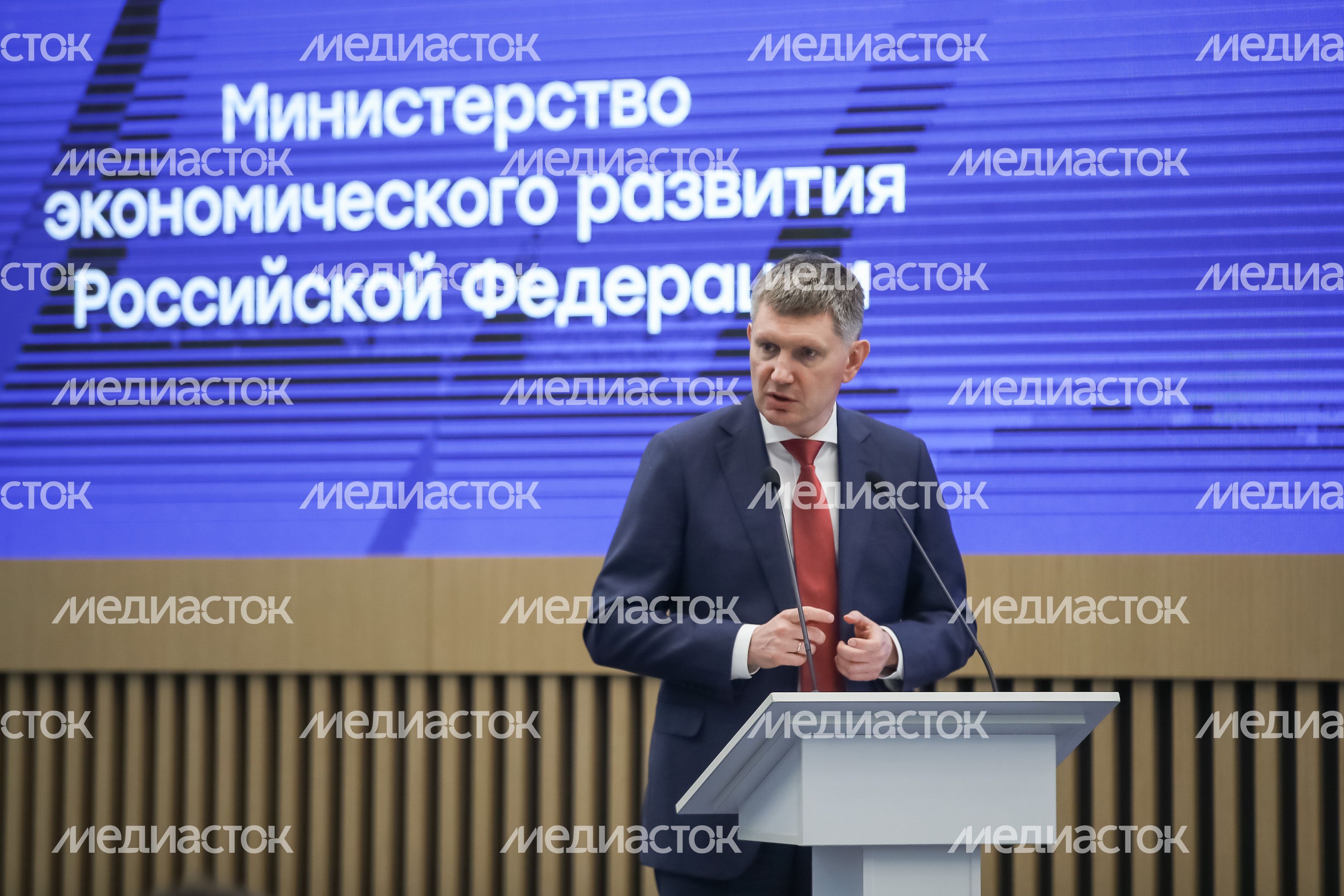 Съезд министров экономики субъектов России открылся в Доме правительства Подмосковья Съезд министров экономики субъектов России открылся в Доме правительства Подмосковья