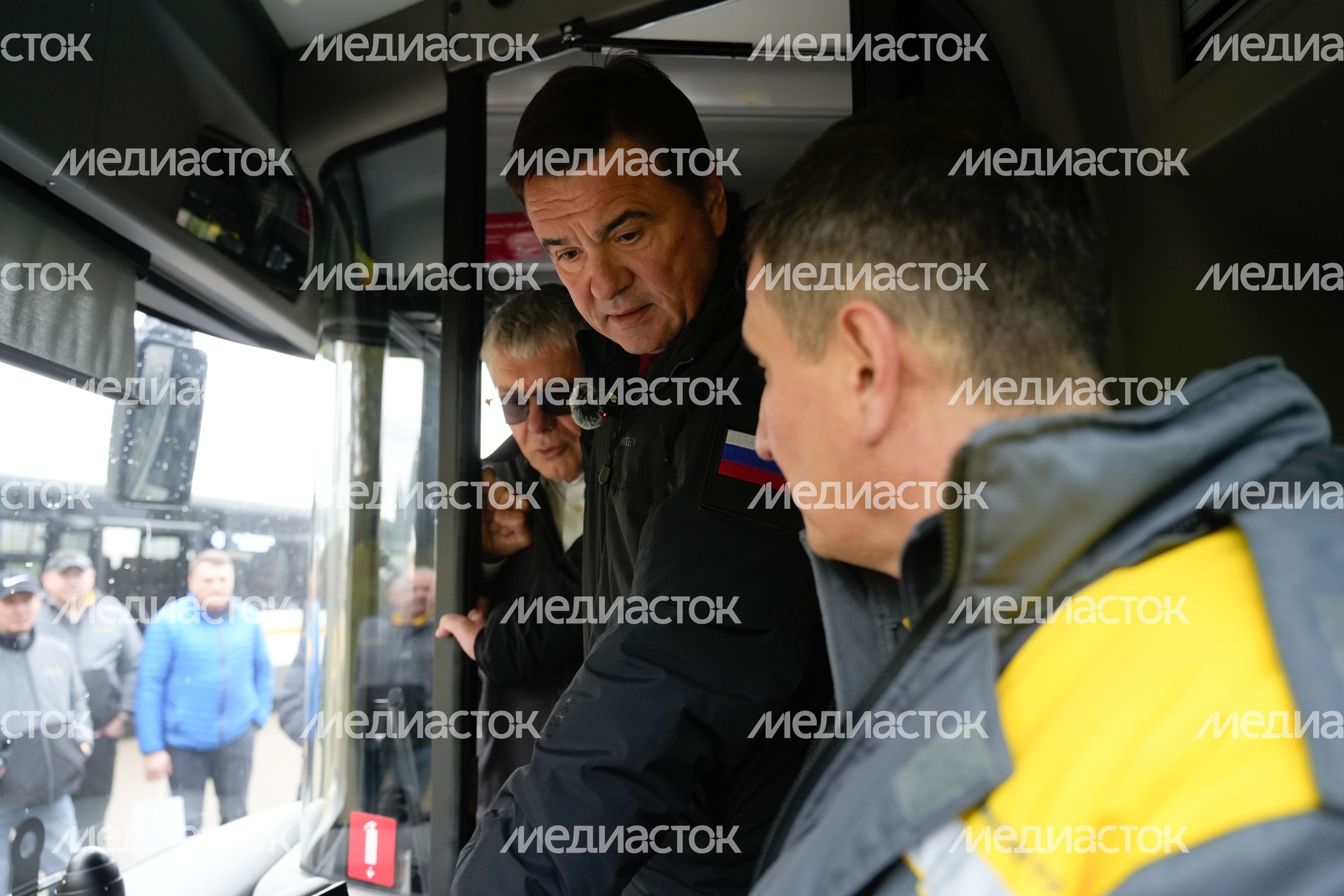 Андрей Воробьев передал партию новых автобусов округам Подмосковья Андрей Воробьев передал партию новых автобусов округам Подмосковья