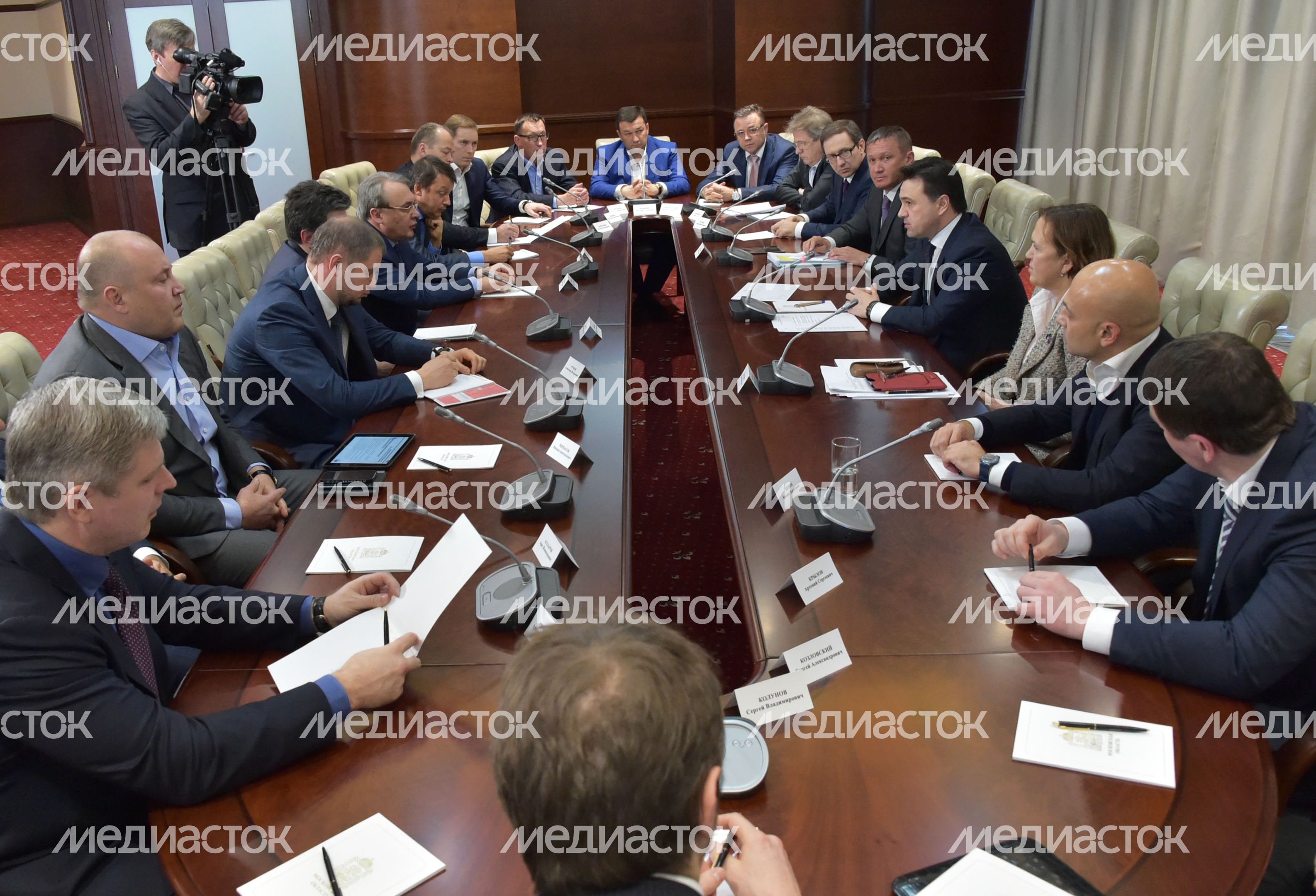 А. Воробьев подписал с застройщиками хартию о сотрудничестве