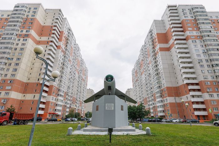 Памятник «Истребитель МиГ-19» в Балашихе