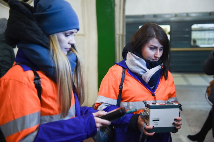 Проверка воздуха в Московском метрополитене