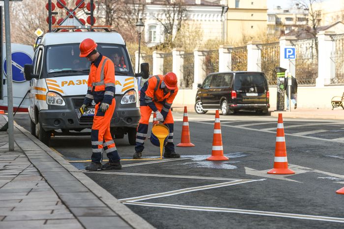 Нанесение дорожной разметки в Москве