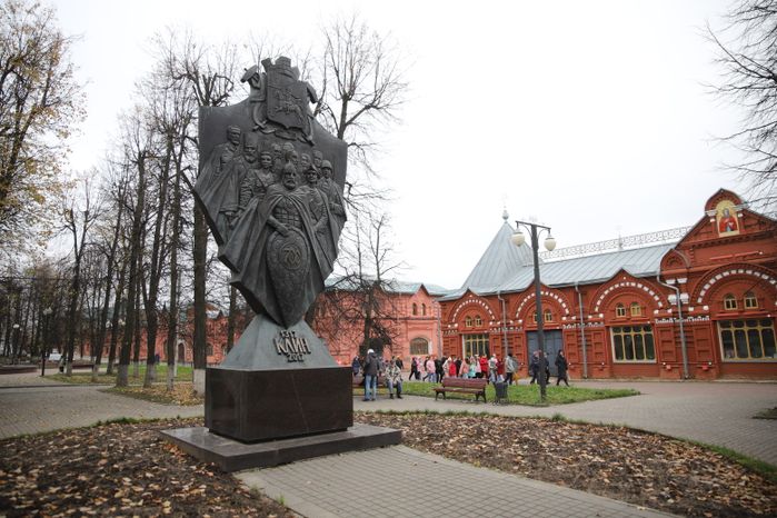 Памятник 700 лет Клину