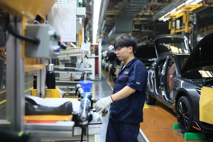 Посещение автозавода Changan Automobile Group в Китае Губернатором Подмосковья