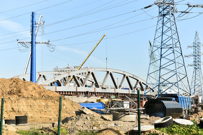 Надвижка арочного пролета на развязке Ленинградского шоссе в Химках