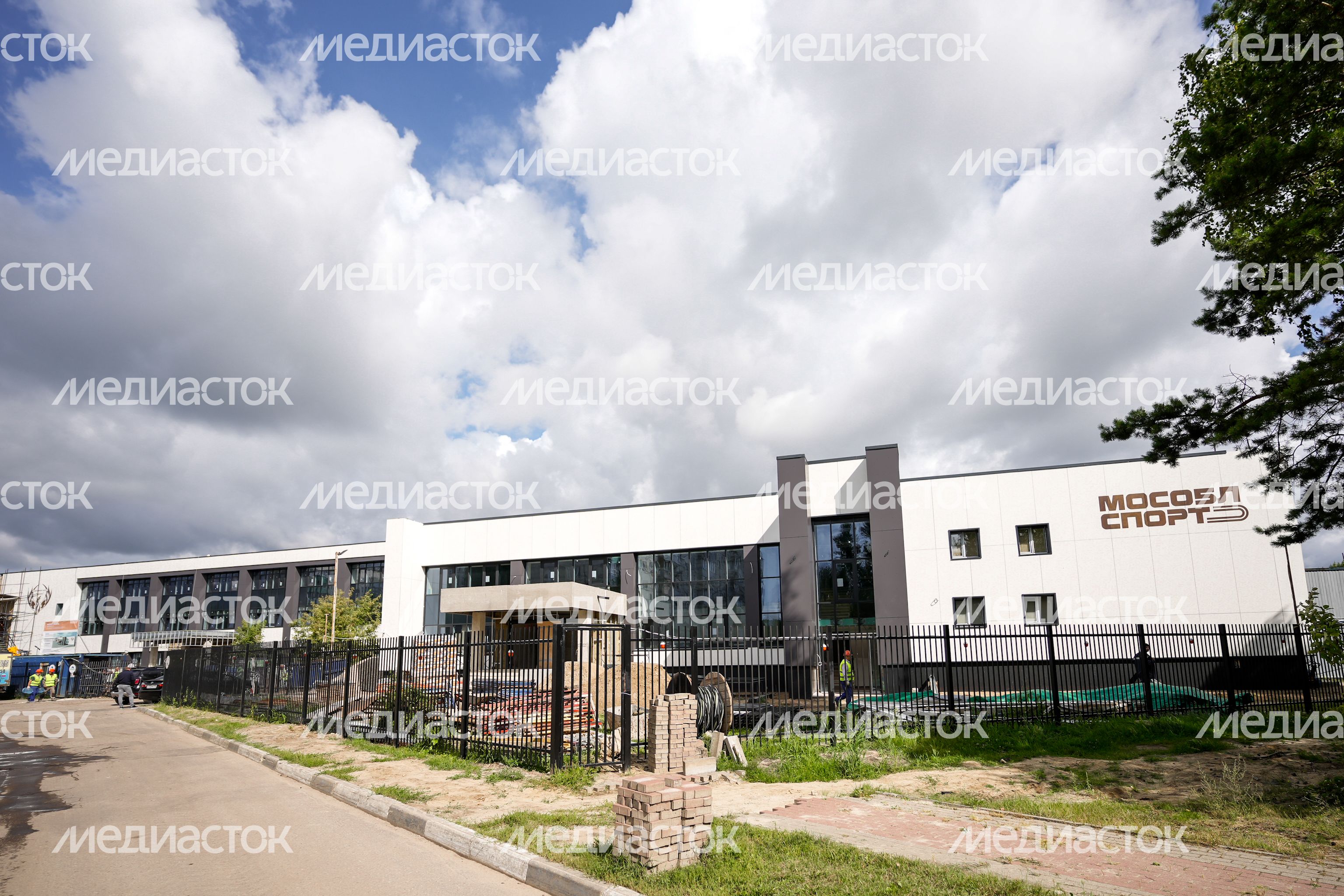 Реконструкция спортивной школы "Феникс" в Ликино-Дулеве