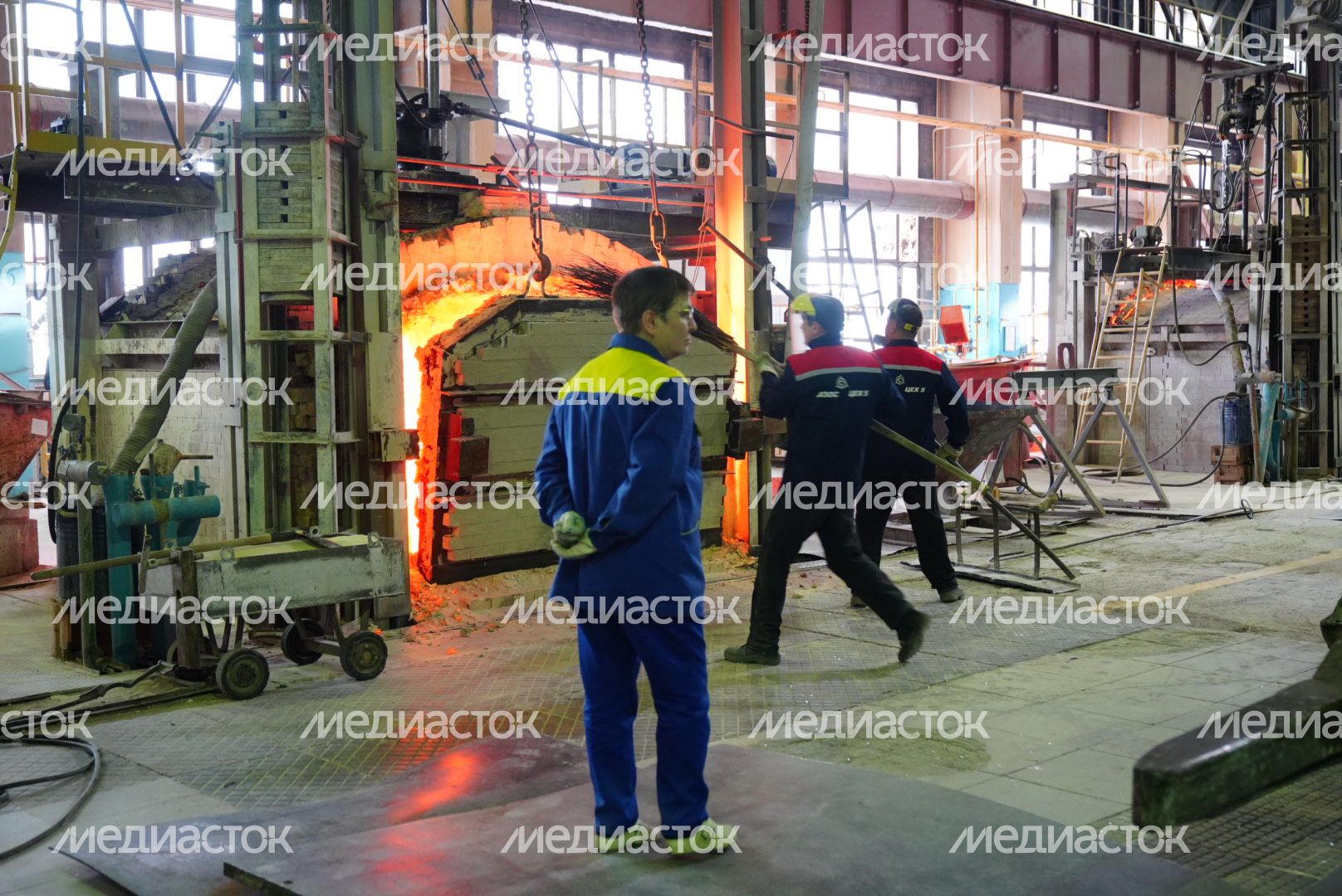 Посещение губернатором завода оптического стекла в Лыткарино