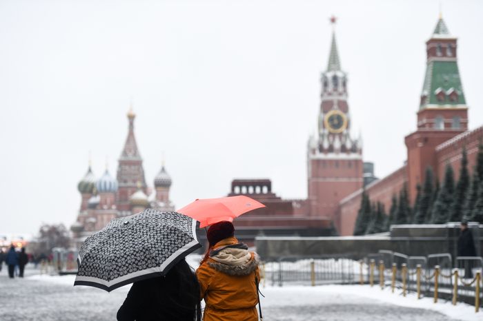 Последстивя сильного снегопада в Москве