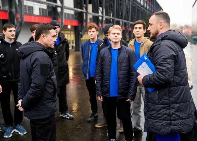 Андрей Воробьев посетил обновленный спорткомплекс "Орион" в Балашихе