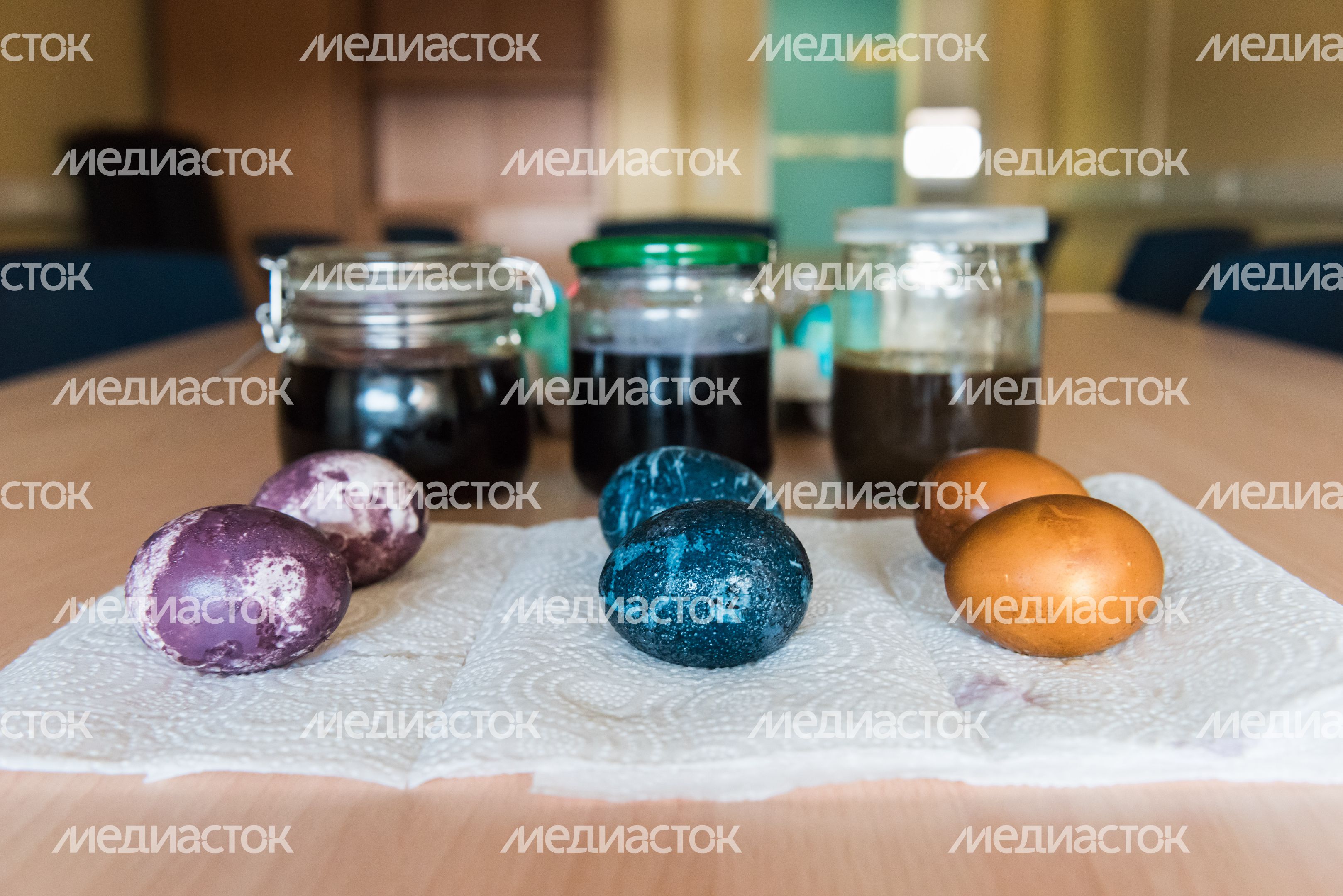 Эксперимент РИАМО по окраске яиц к Пасхе
