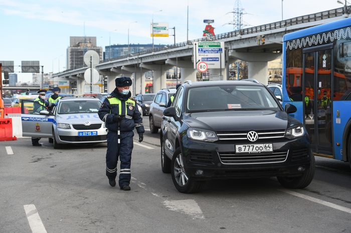Проверка пропусков на въезде в Москву в период самоизоляции