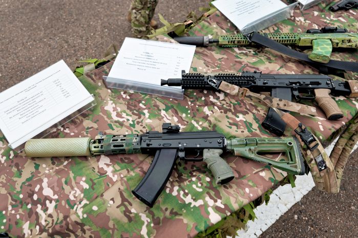 Военно-спортивная игра «Юнавиа» для молодежи в Центре военно-тактических игр парка «Патриот» Одинцовского округа