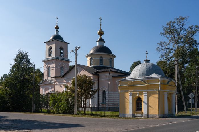 Церковь Вознесения Господня в селе Ново-Никольское Талдомского округа
