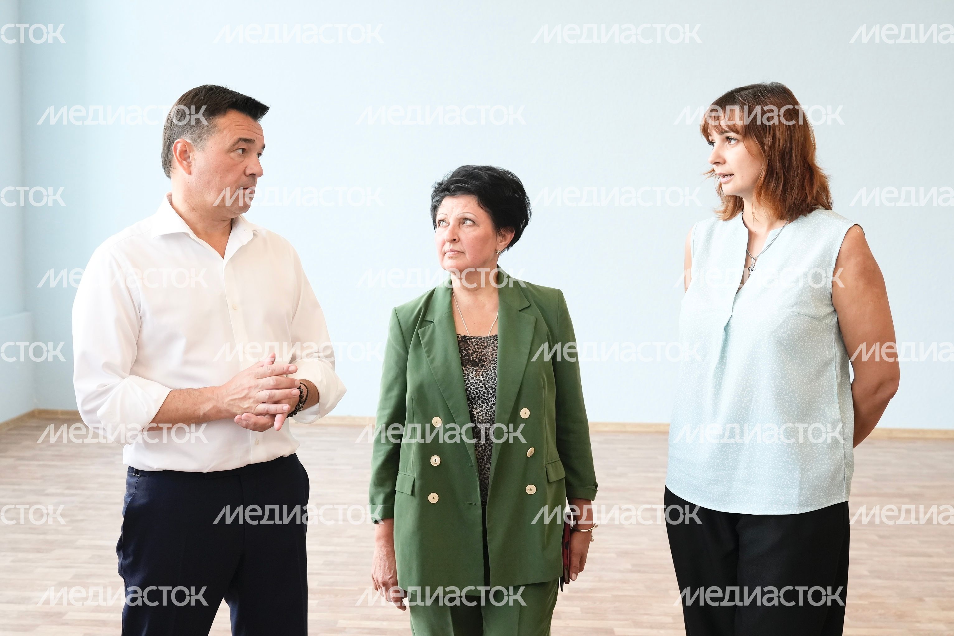 Проверка хода работ по строительству образовательного комплекса в ЖК «Императорские Мытищи» Губернатором Подмосковья