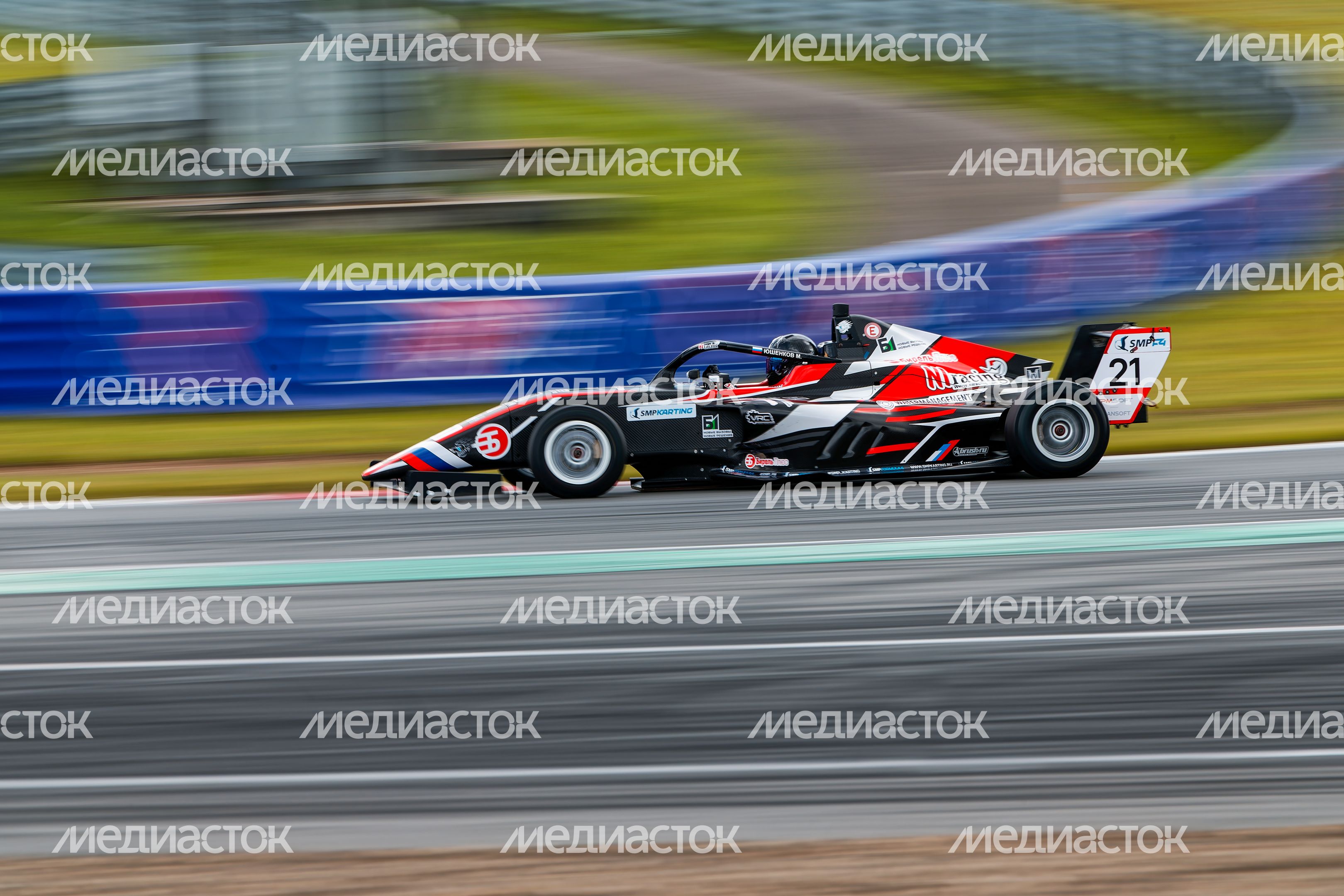 VI этап российской серии кольцевых гонок на автодроме Moscow Raceway