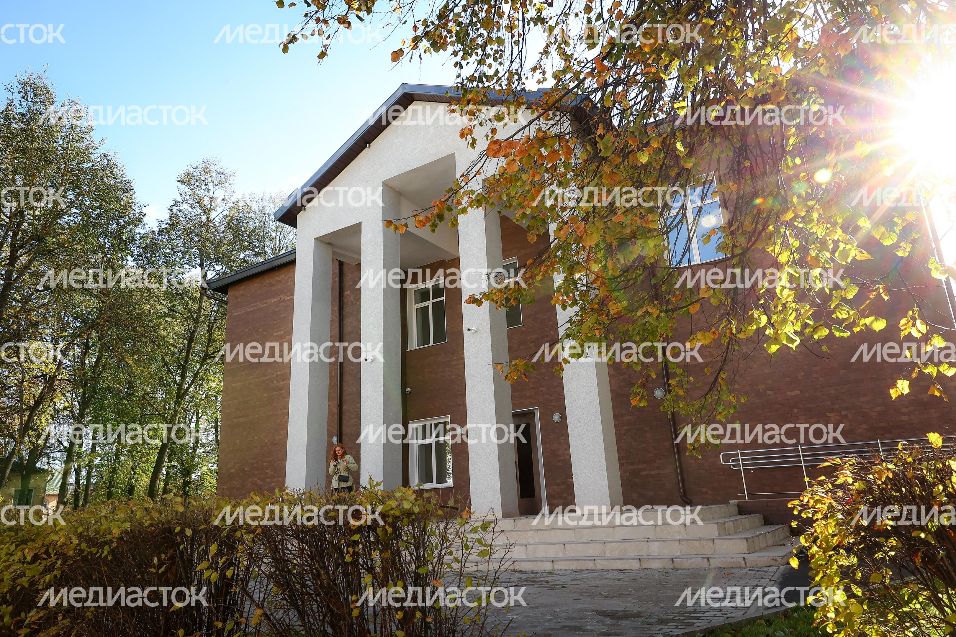 Проверка хода капремонта Центра культуры и творчества «Родники» в Волоколамске Губернатором Подмосковья