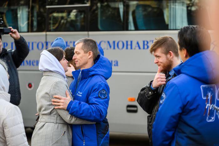 Командир ТПК «Союз МС-27» Сергей Рыжиков на проводах экипажа космонавтов МКС-73 из Звездного городка