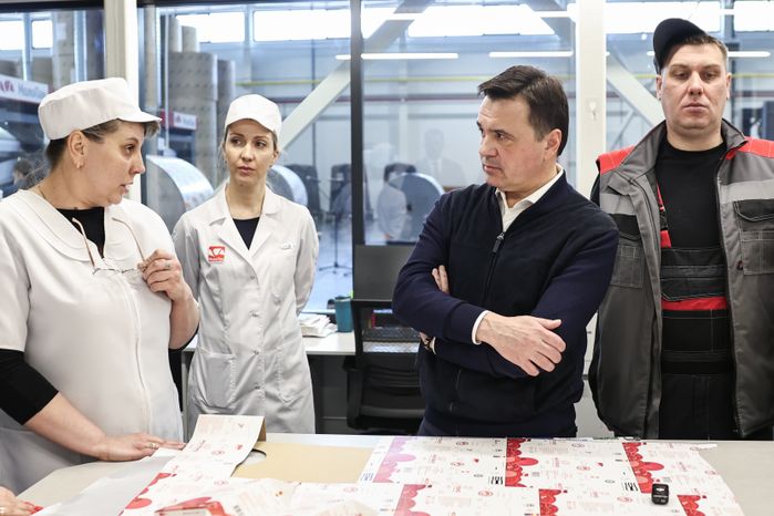 Андрей Воробьев посетил запуск производства упаковки для пищевой продукции в Чехове