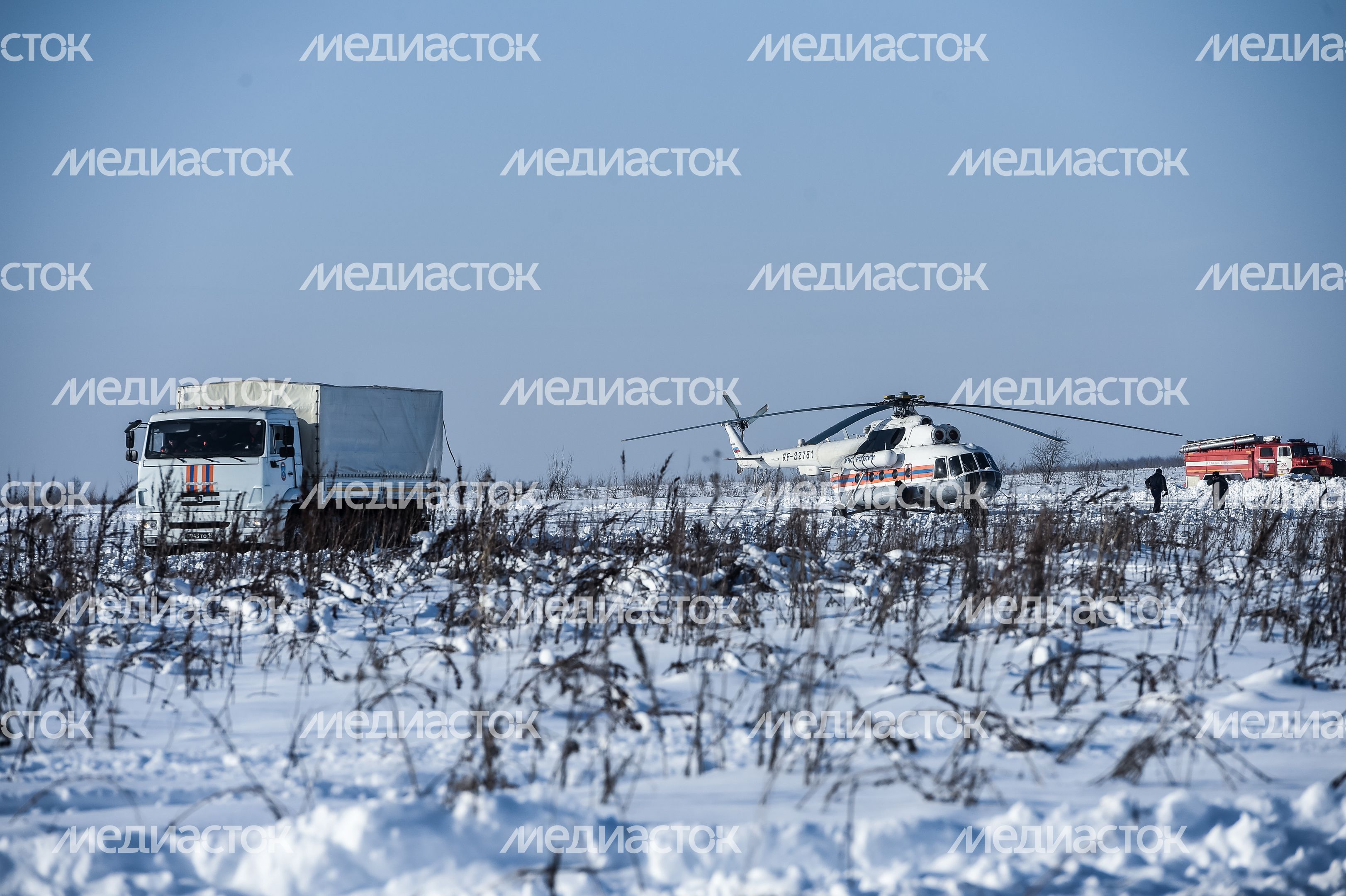 Работы на месте крушения самолета АН-148 в Подмосковье Работы на месте крушения самолета АН-148 в Подмосковье