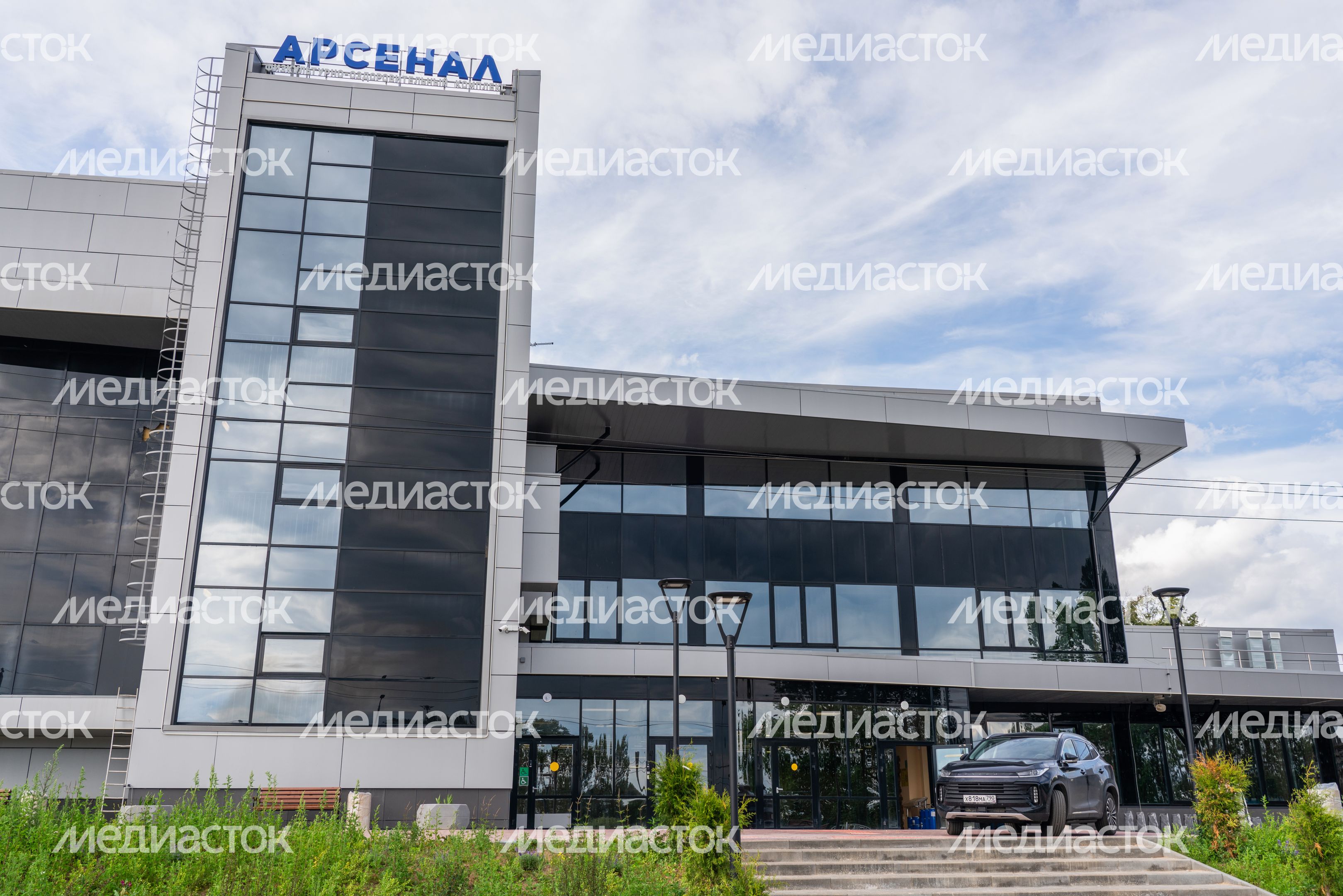 Физкультурно‑оздоровительный комплекс «Арсенал» Физкультурно‑оздоровительный комплекс «Арсенал»