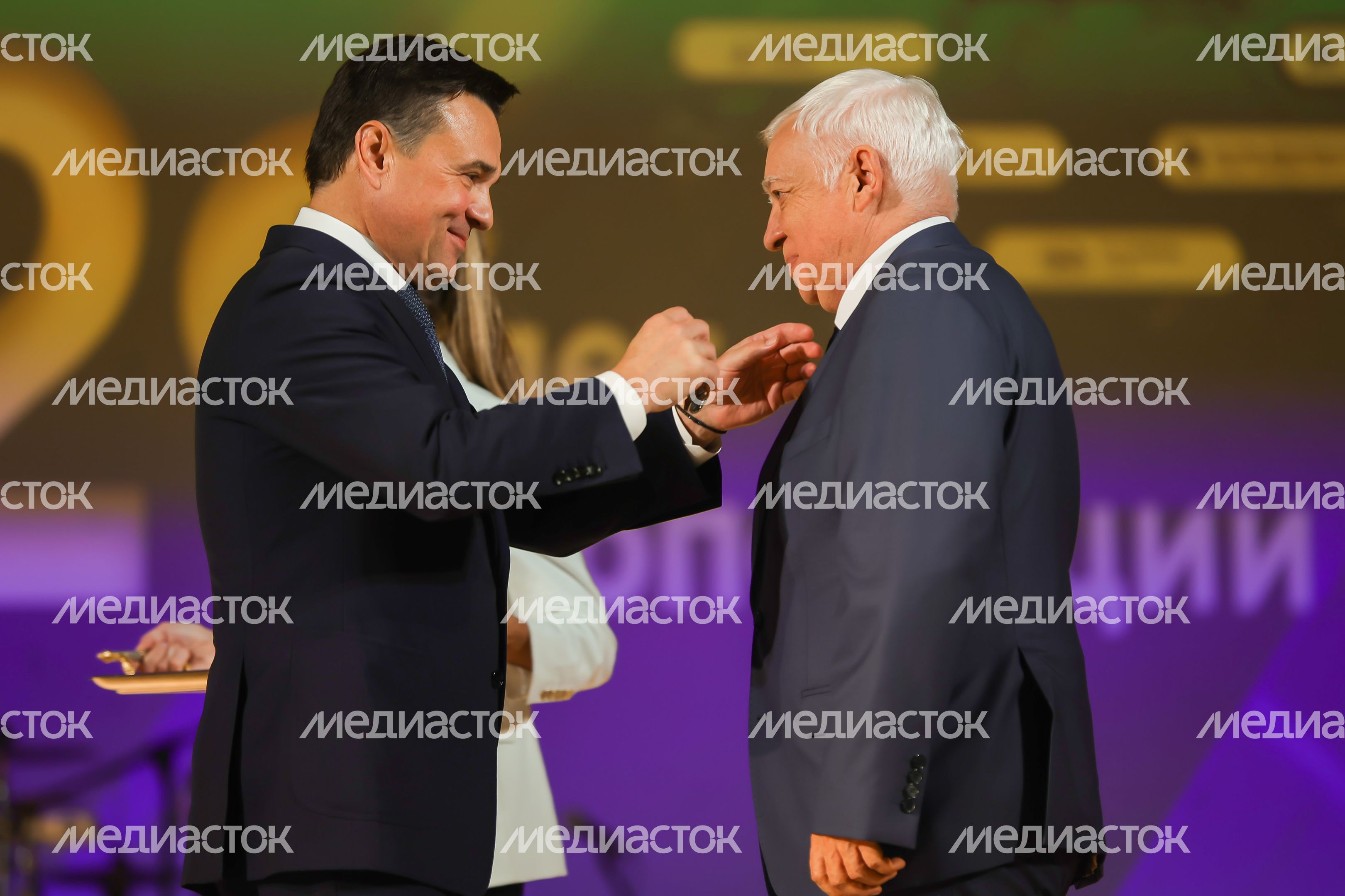 Андрей Воробьев вручил областные награды сотрудникам «ВПК «НПО машиностроения» Андрей Воробьев вручил областные награды сотрудникам «ВПК «НПО машиностроения»