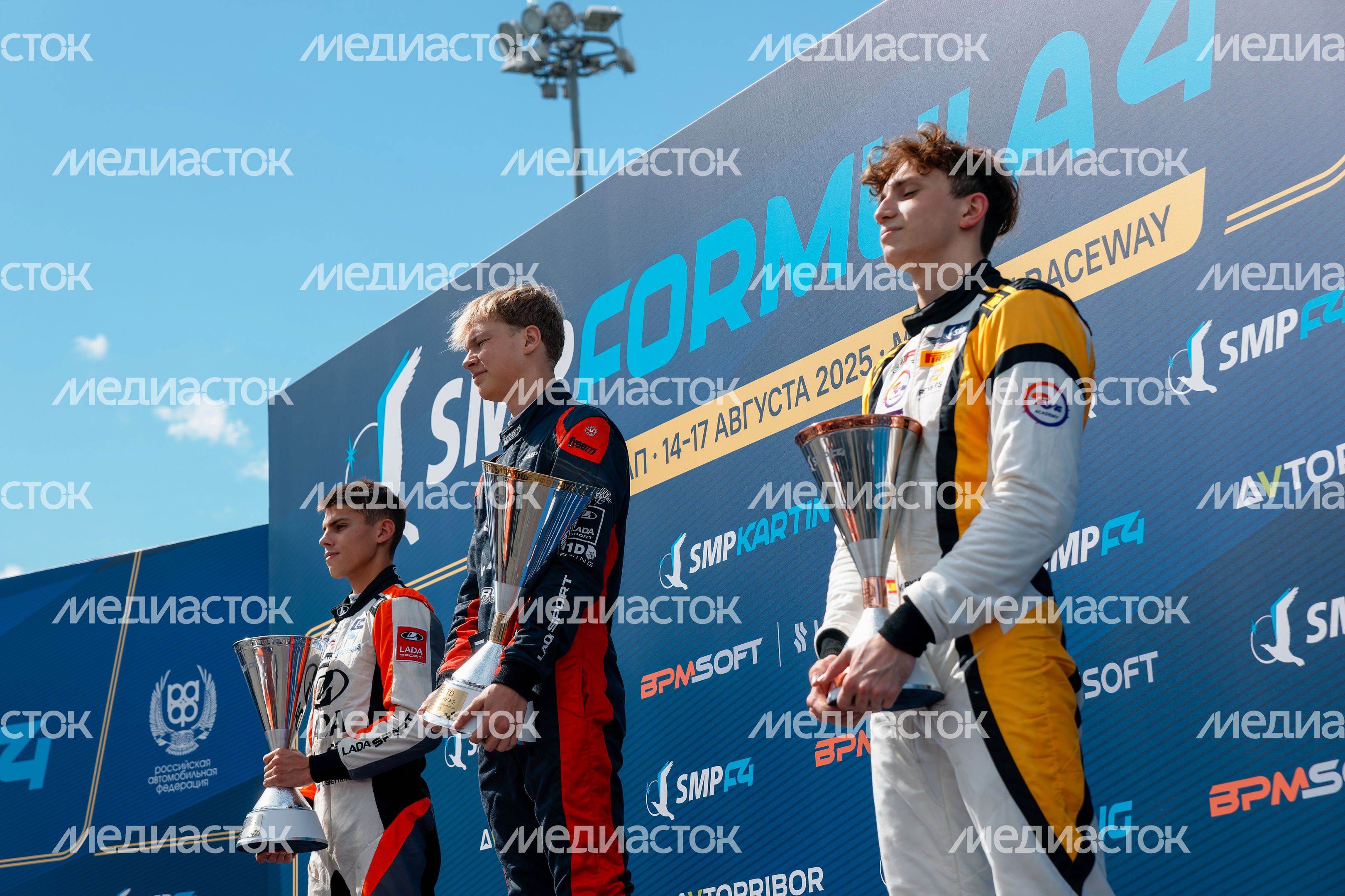 VI этап российской серии кольцевых гонок на автодроме Moscow Raceway