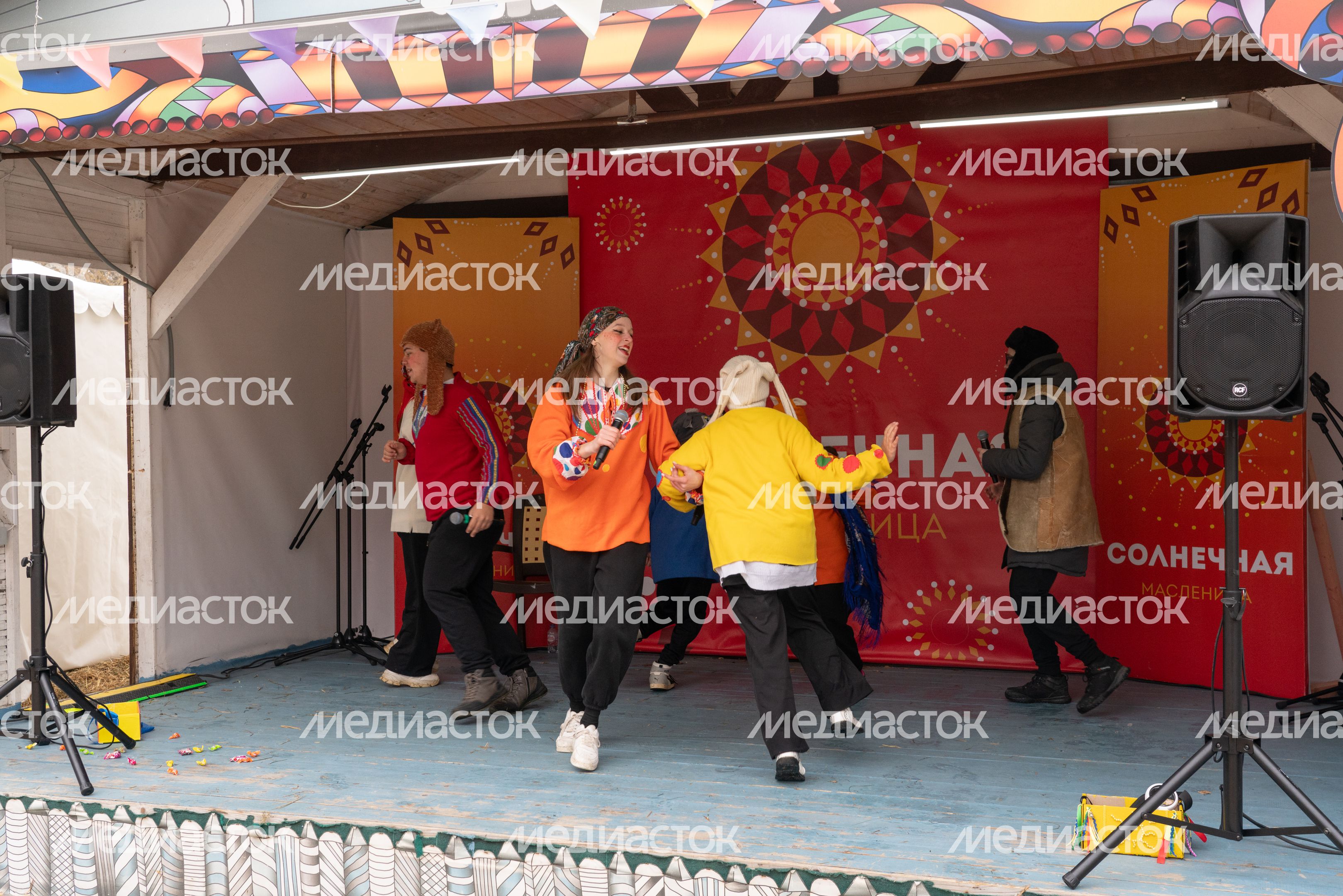 Масленица в парке "Захарово". Одинцовский округ