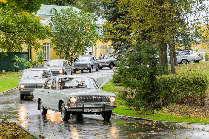 Ленинские Горки. Закрытие летнего сезона Клуба любителей автомобилей «Волга-242»