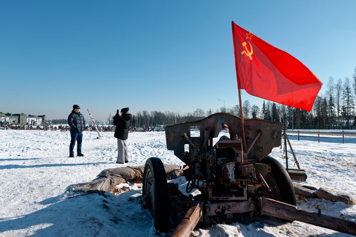 Военно-историческая реконструкция битвы за Сталинград у храма ВС РФ в Кубинке
