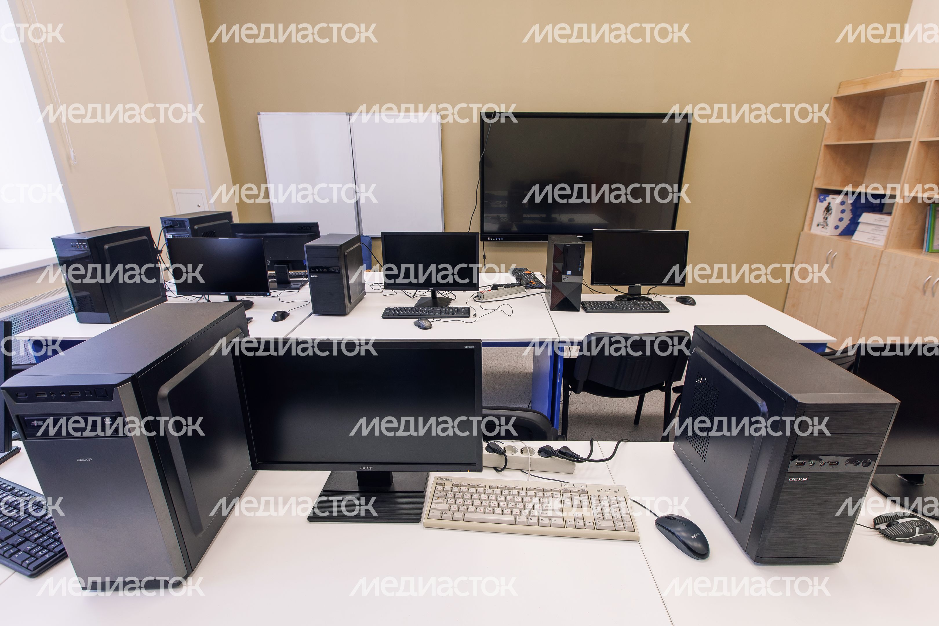 Кабинет для занятий информационными технологиями в Академии творчества Ногинска после капитального ремонта Кабинет для занятий информационными технологиями в Академии творчества Ногинска после капитального ремонта
