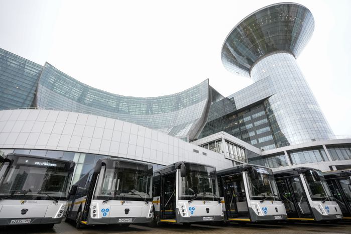 В филиалы "Мострансавто" передана очередная партия автобусов ЛиАЗ-5292