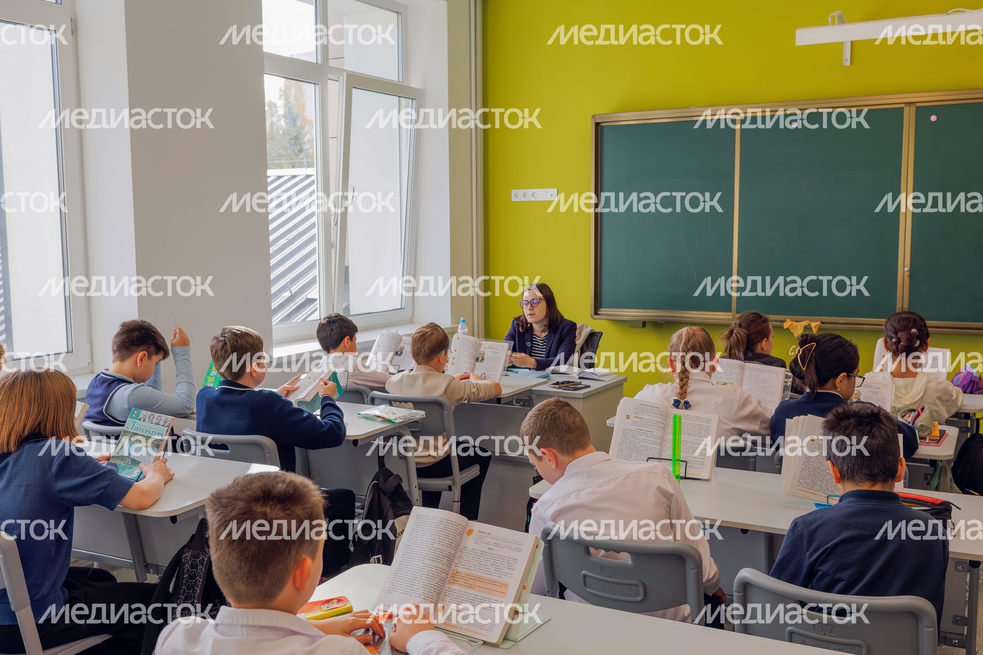 Учебный класс в Гимназии №23 на улице Тюкова в Сходне округа Химки после капитального ремонта Учебный класс в Гимназии №23 на улице Тюкова в Сходне округа Химки после капитального ремонта